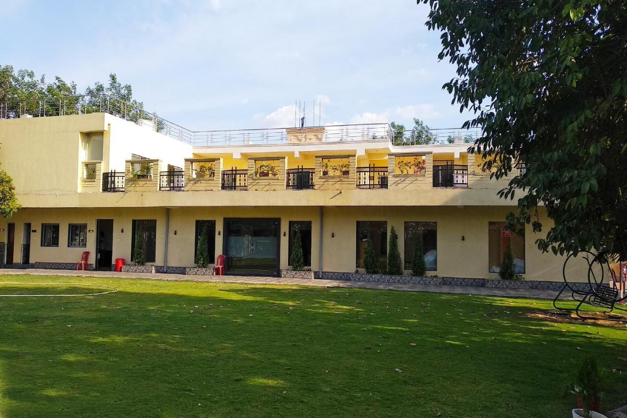 Oyo 14354 Amar Marriage Palace Hotel Dharmpura Eksteriør billede