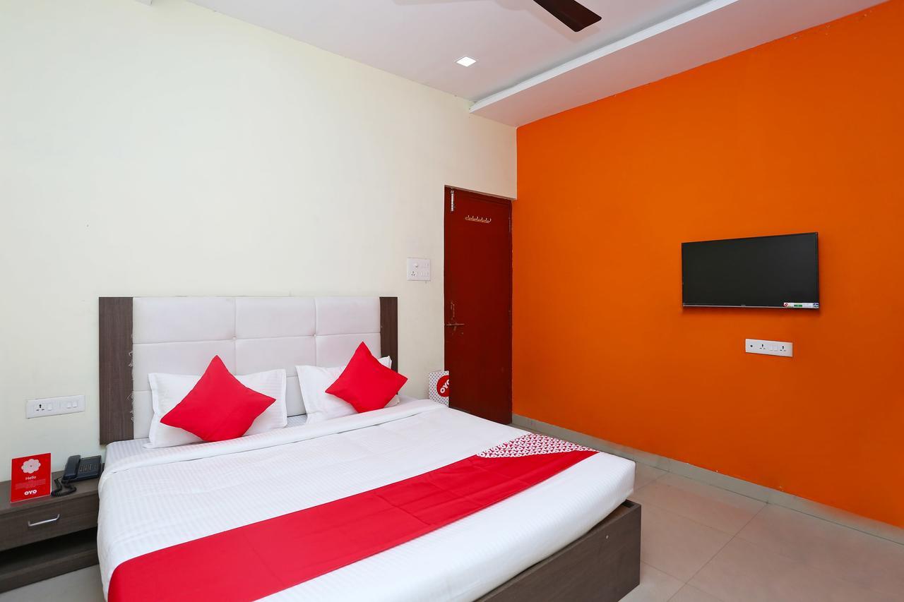 Oyo 14354 Amar Marriage Palace Hotel Dharmpura Eksteriør billede