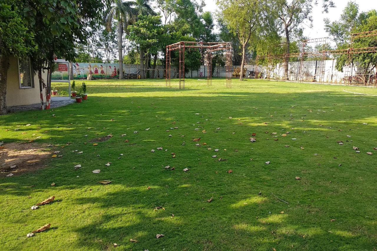 Oyo 14354 Amar Marriage Palace Hotel Dharmpura Eksteriør billede